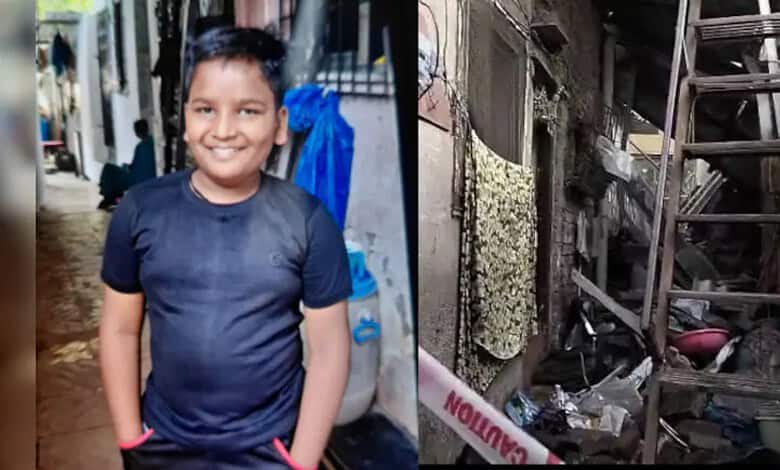 Jaikumar Jaiswal and the partially collapsed building