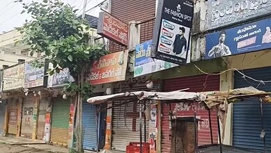 Shops remain closed in Warangal's Narsampet