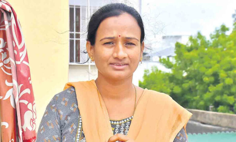 AP police book Hyderabad based scribe KVR’s wife for obstruction