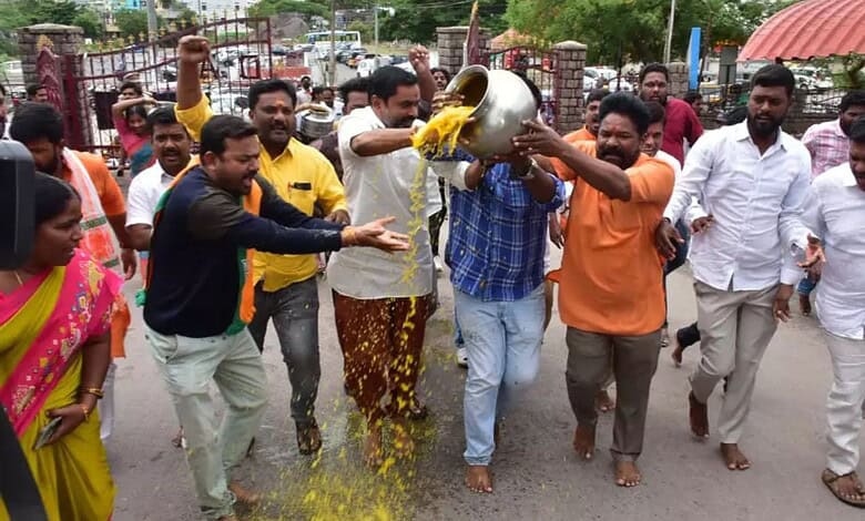 BJP's 'Samprokshanam' bid sparks tension at Warangal Temple
