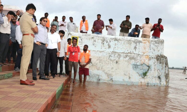 District Collector Ankit inspects flood situation