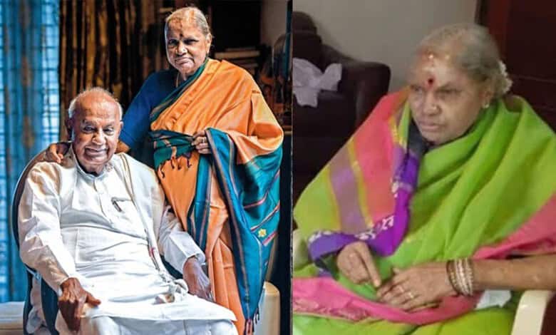 Chennamma, wife of former Prime Minister H.D. Deve Gowda, aged 85, in traditional attire.