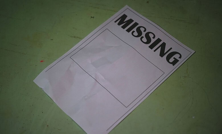 Missing person poster for three minor girls from Hyderabad, found in Nagpur.