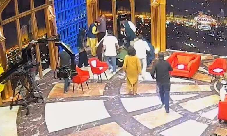 Picture from the set where the comedian collapsed