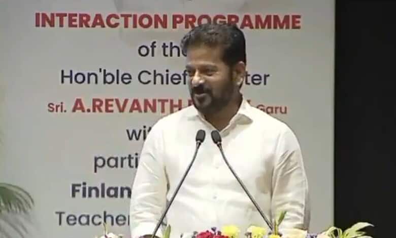 Man speaking at a podium during an interaction programme event