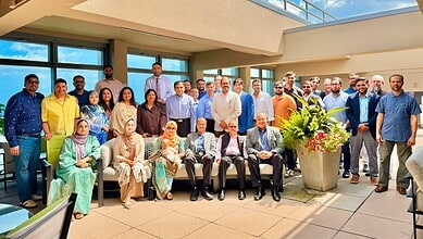 Group photo of Deccan College principal and Chicago alumni at DAANA event.