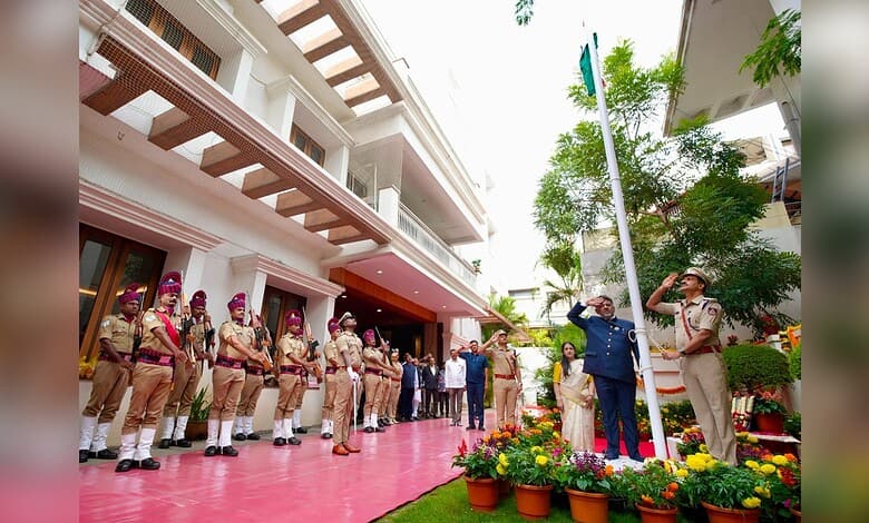 DK Shivakumar hoists Tricolour for first time as Karnataka CM