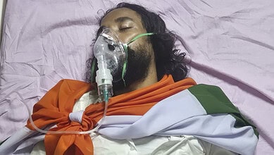 Jharkhand students accuse govt of hiding Devendra Mahto's health