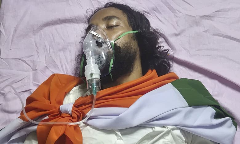Jharkhand students accuse govt of hiding Devendra Mahto's health