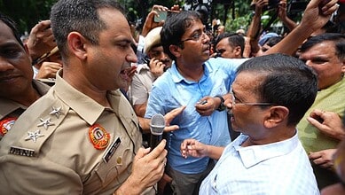 Police stop Kejriwal's march to PM residence over E20