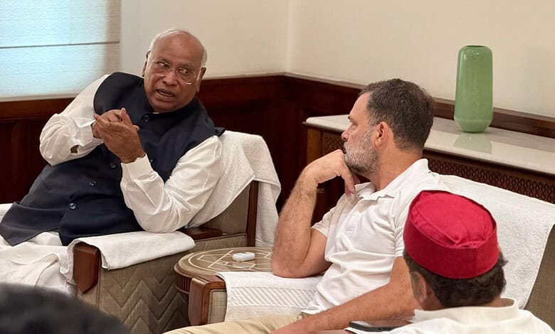 Amit Shah resign