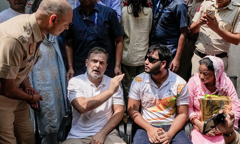 Rahul Gandhi protest outside Delhi police station over pellet injuries