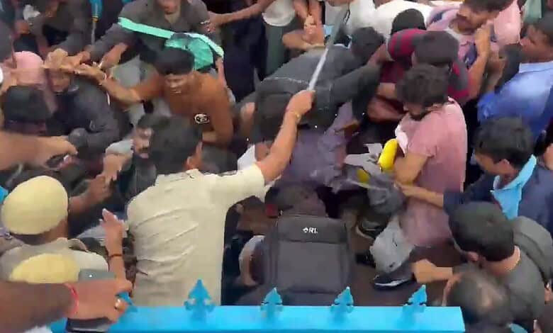 Crowd clash with police at Saroornagar job drive, police use force to control the situation.