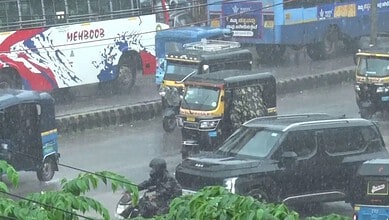 Traffic during rains in Karnataka