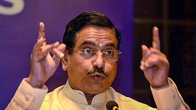 Union Minster Pralhad Joshi addresses a gathering