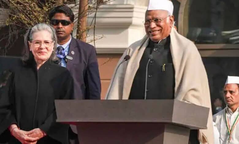 Sonia Gandhi and Malikarjun Kharge