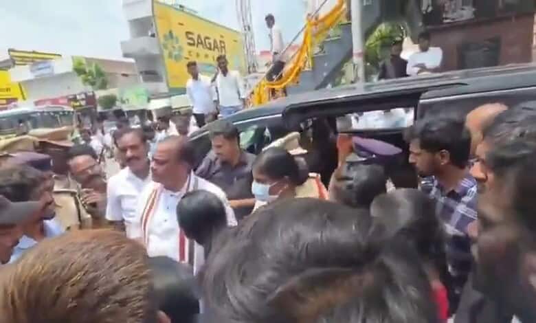 Polytechnic students block Telangana minister's convoy during protest over GO 97.