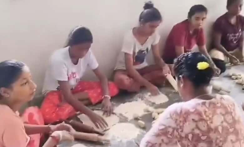 Students forced make puris in Nalgonda hostel