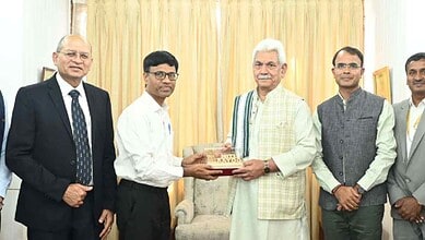 NITI Ayog members meet Manoj Sinha