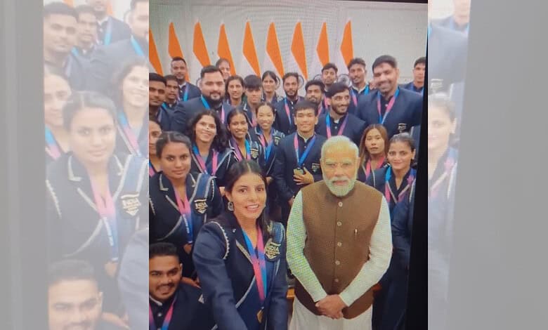 ‘Always cheer for Bharat,’ says PM as he meets CWG medal winners