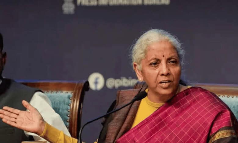 Govt okays introduction of 1 billion polymer Rs 10, 20 banknotes