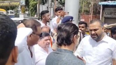 Ponnam Prabhakar reviews Hyderabad's Santosh Nagar steel bridge