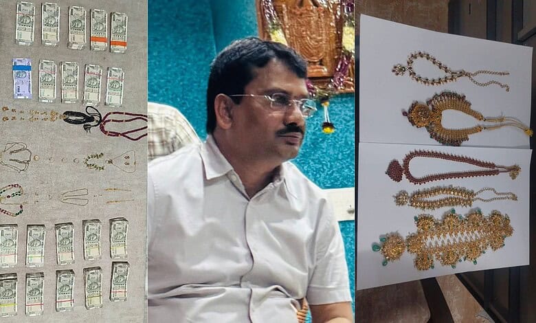 Man examining gold jewellery and cash seized by Telangana ACB from suspects.