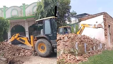 bulldozer action on UP madrasa