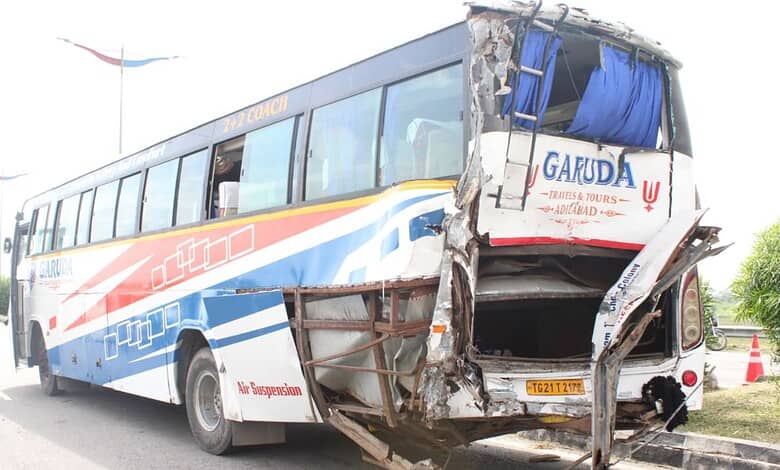 Lorry hits parked bus on highway in Nizamabad, two killed