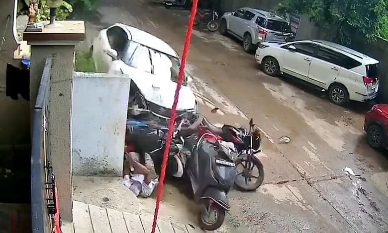 Teen driver injures two in Hyderabad car crash