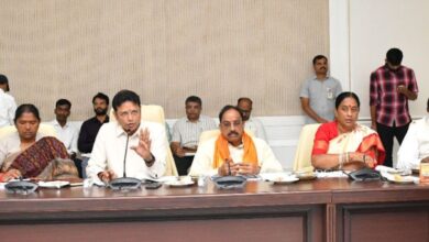 Telangana ministers discuss preparations for Godavari Pushkaralu