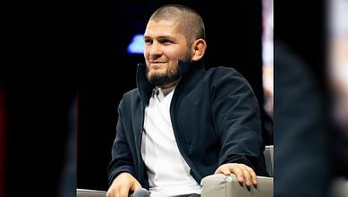 Khabib Nurmagomedov speaks at a Miftaah Institute event.