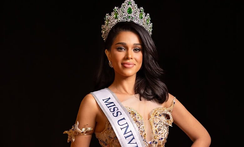 Miss Universe Pakistan 2026 Misbah Arshad wearing a crown and sash in a beauty pageant.
