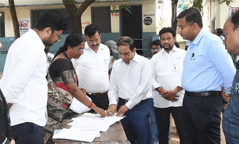 Telangana CEO visits Tamsi, Bhimpur to oversee SIR processes