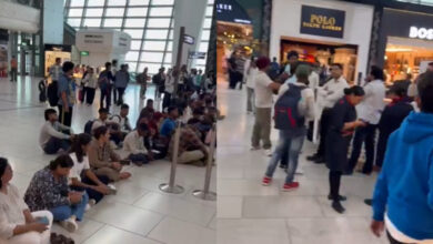 Delhi airport protest over Dubai flight