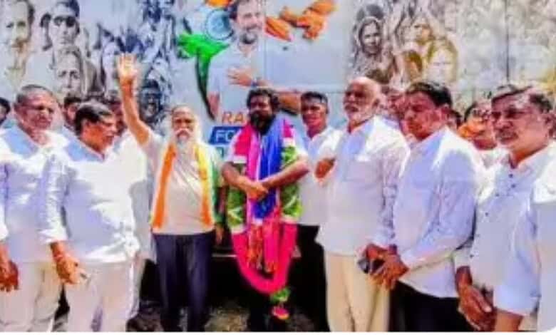 TPCC Working President with Venkateshwarulu