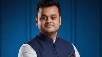 Army veterans censure Congress leader's 'drunk uncles' remark