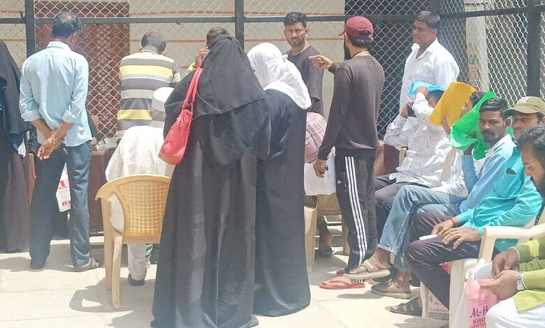 People gathered outside Hyderabad court during SIR hearings amid document confusion.