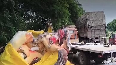 A fallen Ganesh idol affter accident in Siddipet