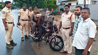 Telangana police with arrested drug peddlers