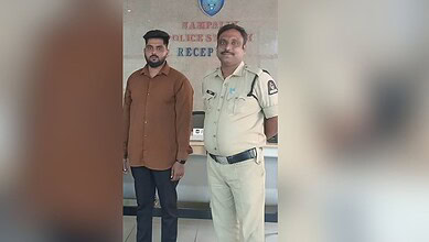 Nampally police with accused Mohammed Rizwan