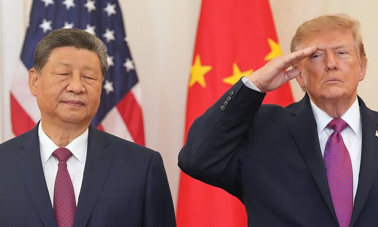 Chinese President Xi Jinping and US President Donald Trump at a diplomatic event with flags in the背景.