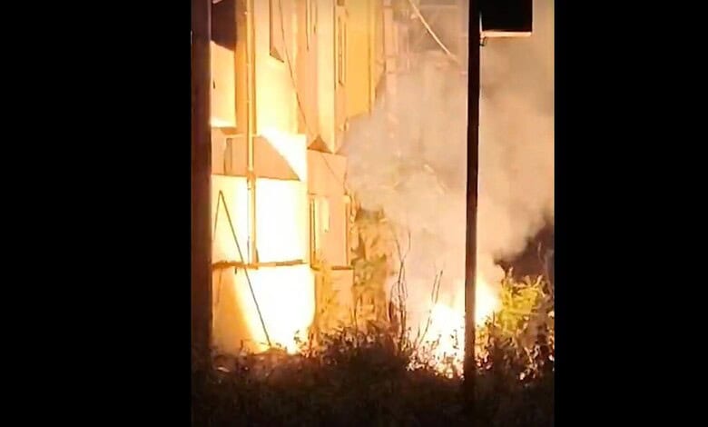 Fire erupts behind Meena Hospital in Hyderabad’s Attapur