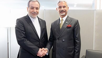 India and Iran foreign ministers shake hands during a diplomatic meeting at UNGA.