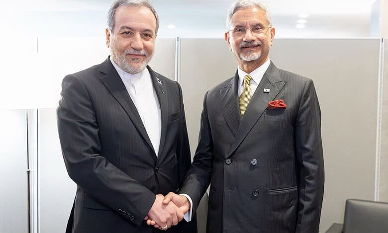 India and Iran foreign ministers shake hands during a diplomatic meeting at UNGA.