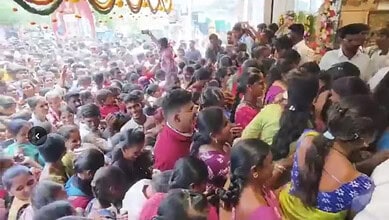 Rs 9 saree sale
