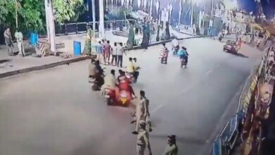 Police SI dies after bike hits him at Hyderabad’s Tank Bund