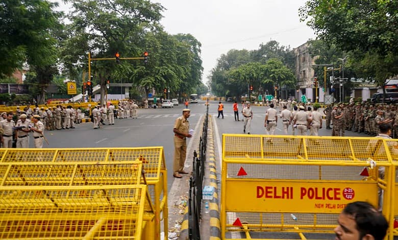 Home secy, Delhi top cop apologise to SC over CJP protest curbs