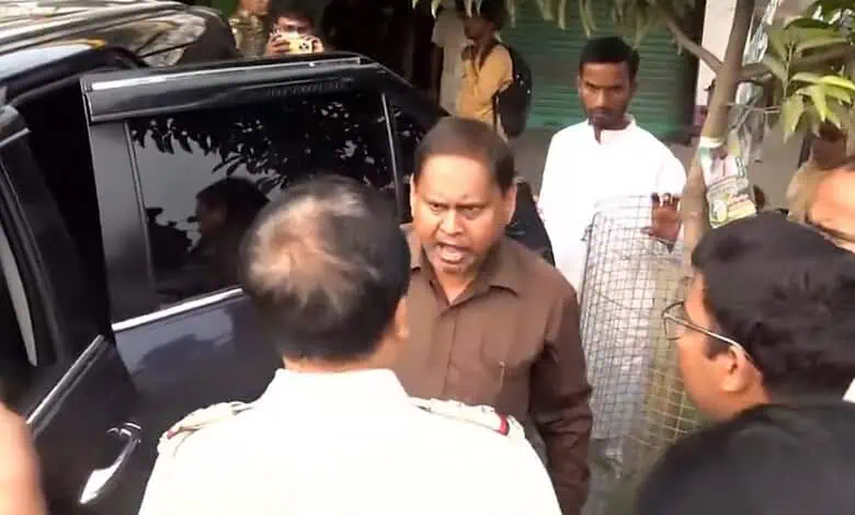 Humayun Kabir involved in heated argument with police in Rejinagar during Bengal bypoll.