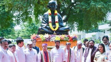 Telangana Guv, CM pay homage to Mahatma Gandhi on birth anniversary
